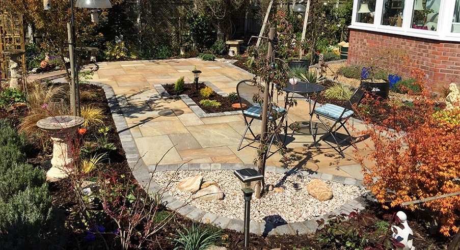 A patio created by Knights Paving and Landscaping