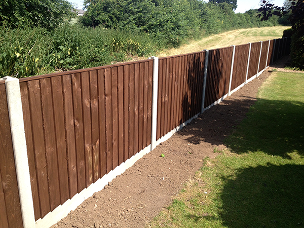 Close board fencing installation