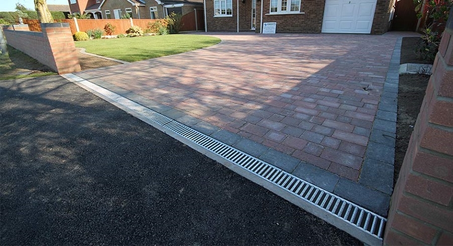 A slightly sloped driveway